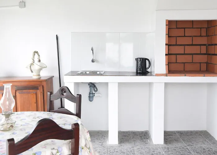 Sunset Greenhouse * Achada